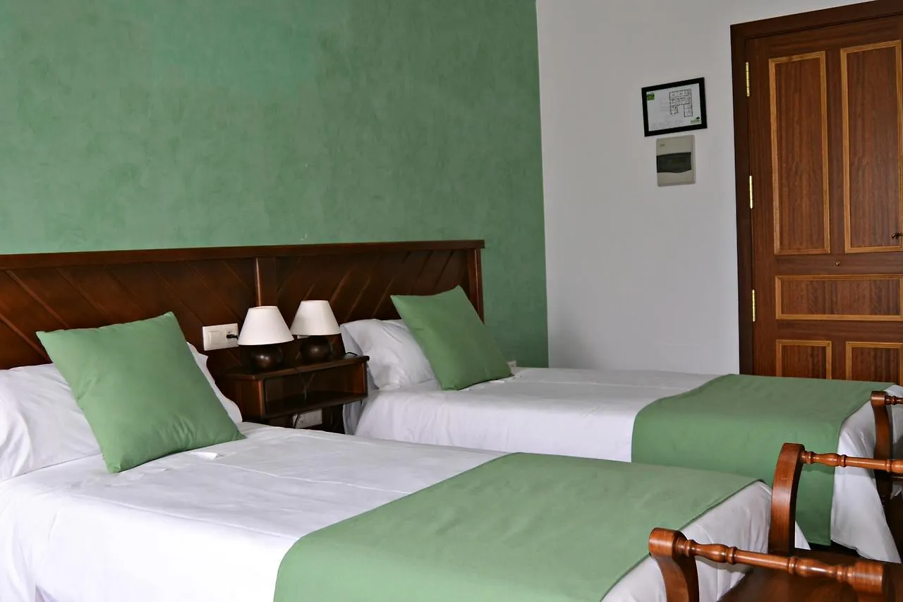 Hotel Rural El Moral El Almicerán 3*,